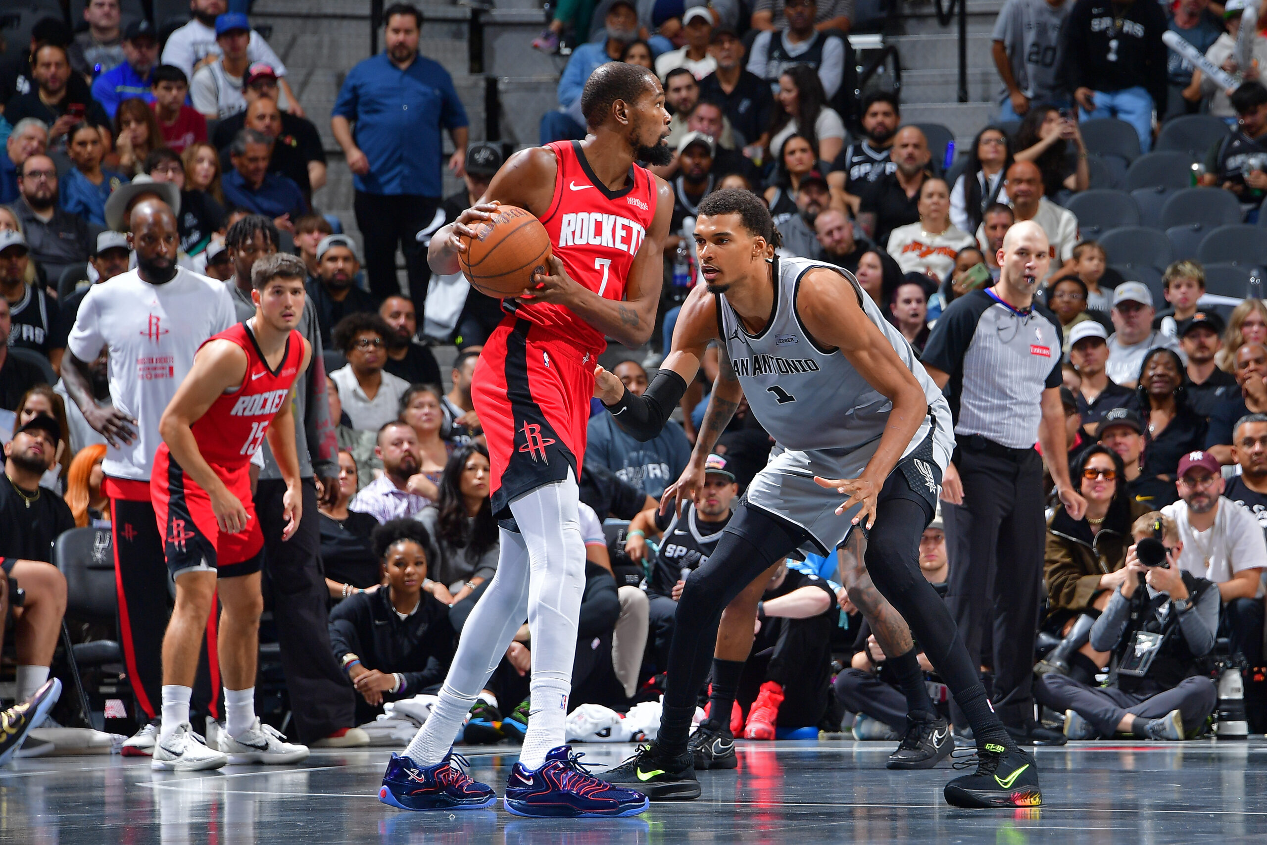 Key Player Matchups and Performance Predictions